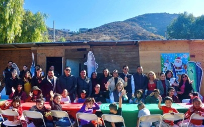 Presidenta Rocio Adame Lleva la Magia de la Navidad a la Comunidad el Morro