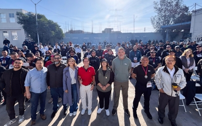 Presidenta Rocio Adame Honra a los Policías de Playas de Rosarito