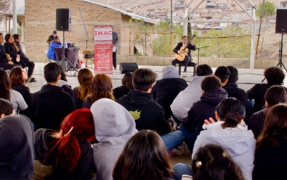 Gobierno de Rocio Adame Ofrece Concierto "Besos Eternos" a Estudiantes de Cecyte Rosarito y Cobach Primer Ayuntamiento