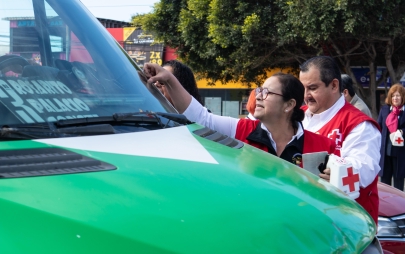 Presidenta Rocio Adame se une al Arranque de la Colecta Cruz Roja Rosarito