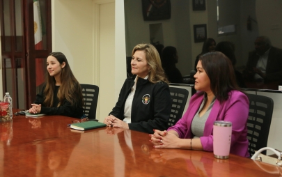 Presidenta Rocio Adame Gestiona Donativo de Comex Para Embellecer Centros Comunitarios del dif