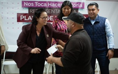 Rocio Adame Entrega Apoyos a 46 Familias Rosaritenses