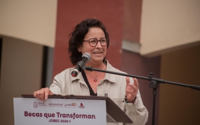 Entregan Becas Jobec a Jóvenes de Playas de Rosarito