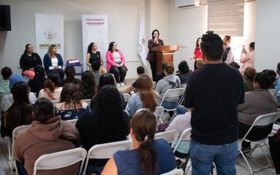 Rocio Adame Entrega Apoyos de Emprendimiento y a Madres Autónomas