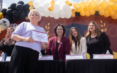 Gobierno de Playas de Rosarito Reconoce a Graduadas y Talleristas del dif Municipal