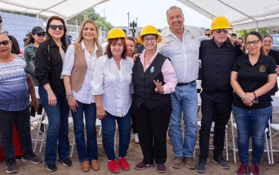 Rocio Adame da el Banderazo de Inicio a la Construcción de la Barda Perimetral del Panteón en Ejido Mazatlán