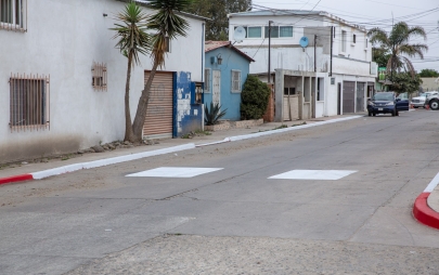 Ayuntamiento de Playas de Rosarito Pinta de Blanco la Calle mar Mediterráneo Para Restablecer su Circulación Habitual