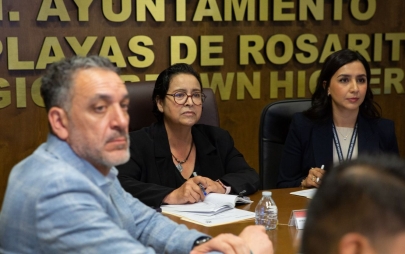 Alcaldesa Rocio Adame Lidera la Mesa de Seguridad Semanal en Playas de Rosarito