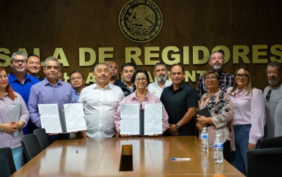 Gobierno de Rocio Adame y el Ejido Mazatlán Firman Contrato de Promesa de Donación Para la Ampliación a 4 Carriles del Blvd. Real de Rosarito