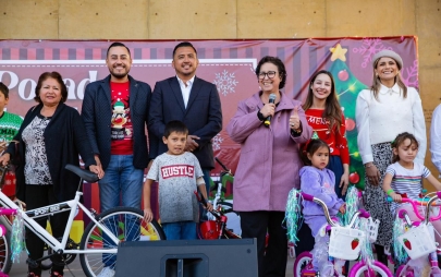 Rocío Adame Muñoz Lleva la Navidad a Primo Tapia con la Primera Mega Posada Comunitaria