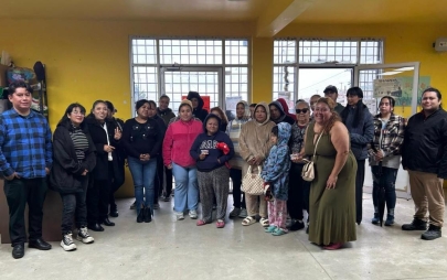 Encabeza Rocío Adame Entrega de Cenas Navideñas a Grupos Prioritarios en Playas de Rosarito