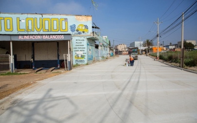 Gobierno de Rosarito Rehabilita y Reabre Vialidades en Colonia Crosthwaite